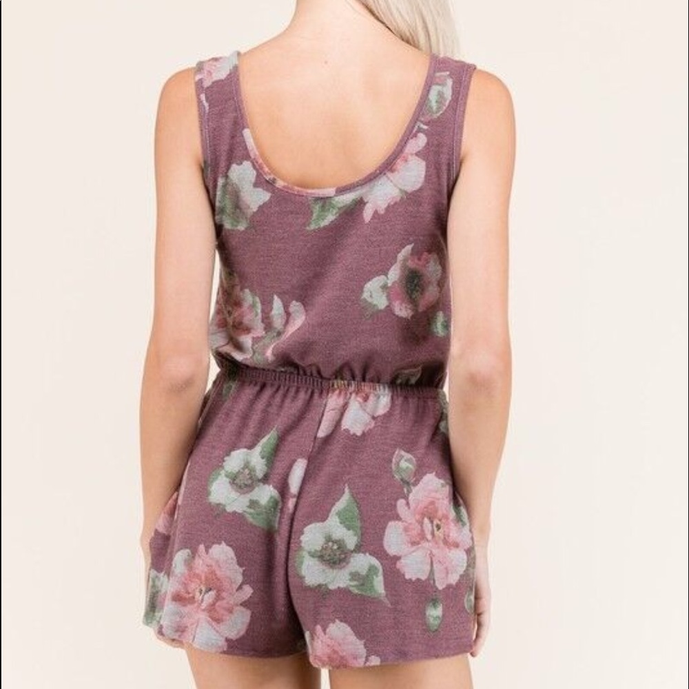LAST ONE! Viv Floral Romper Vintage Red - Picture 4 of 4
